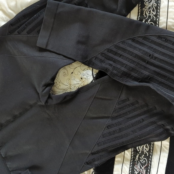 Amazing athletic set🔥🔥🔥 - Picture 3 of 17